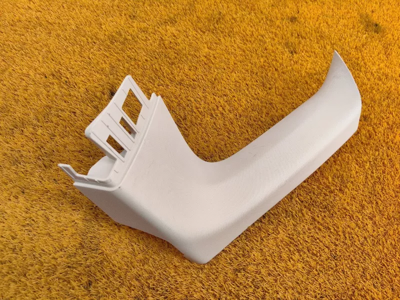 Обшивка крышки багажника