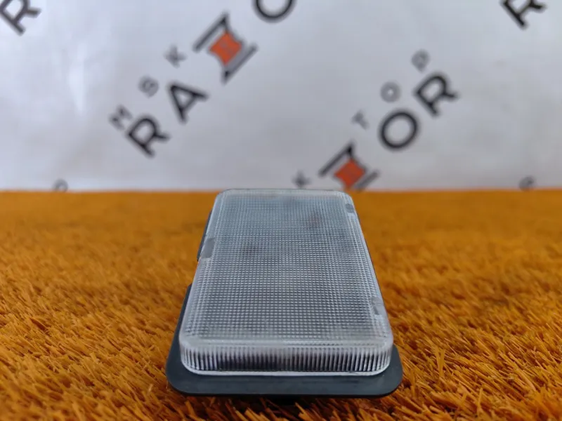 Плафон подсветки багажника