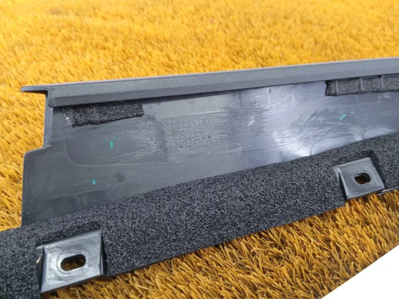 Молдинг двери