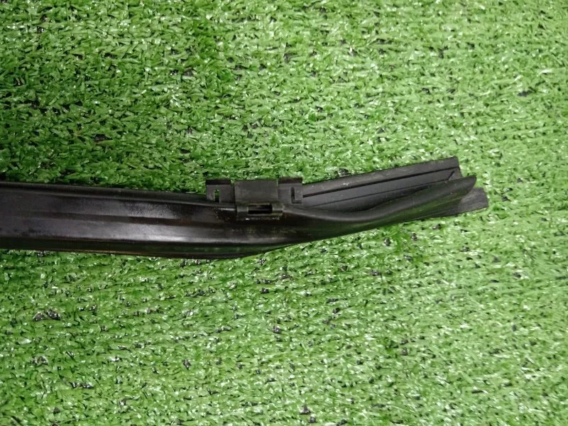 Уплотнитель стекла двери