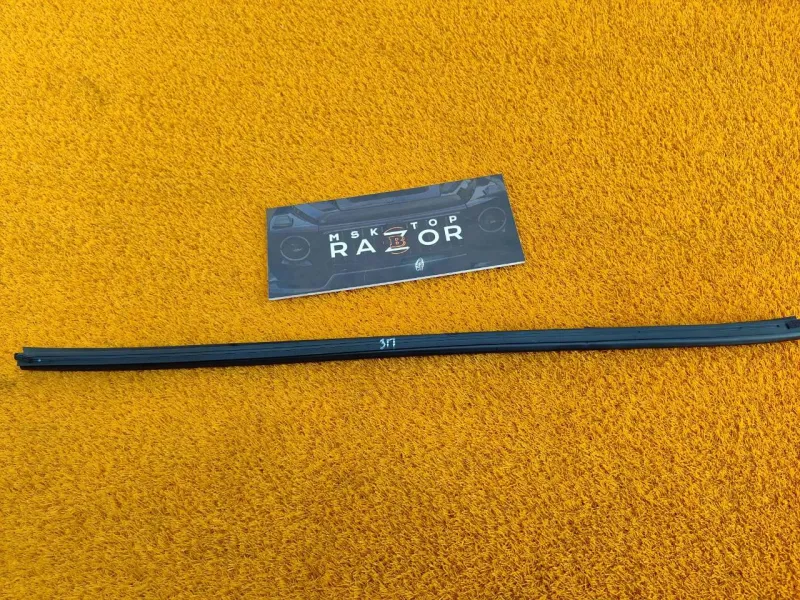 Уплотнитель стекла двери