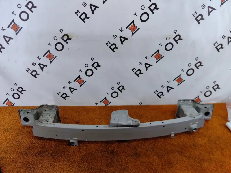 Усилитель бампера