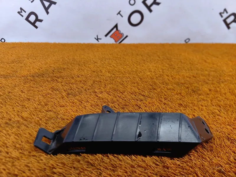 Кронштейн бампера