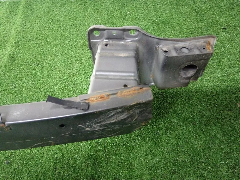 Усилитель бампера