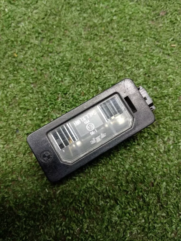 Фонарь подсветки номера